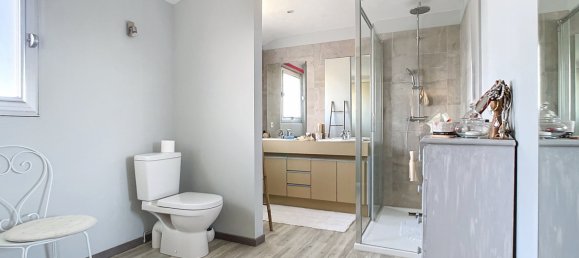 Casa de 5 dormitorios en Montmirail, France No. 55855 23