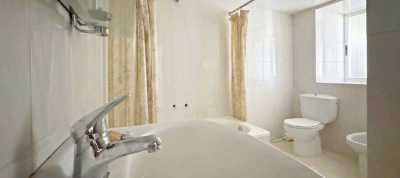 4 غرف نوم منزل في Naron, Spain رقم 35001 36