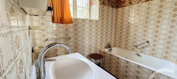 4 bedrooms House in Gumery, France No. 82170 7