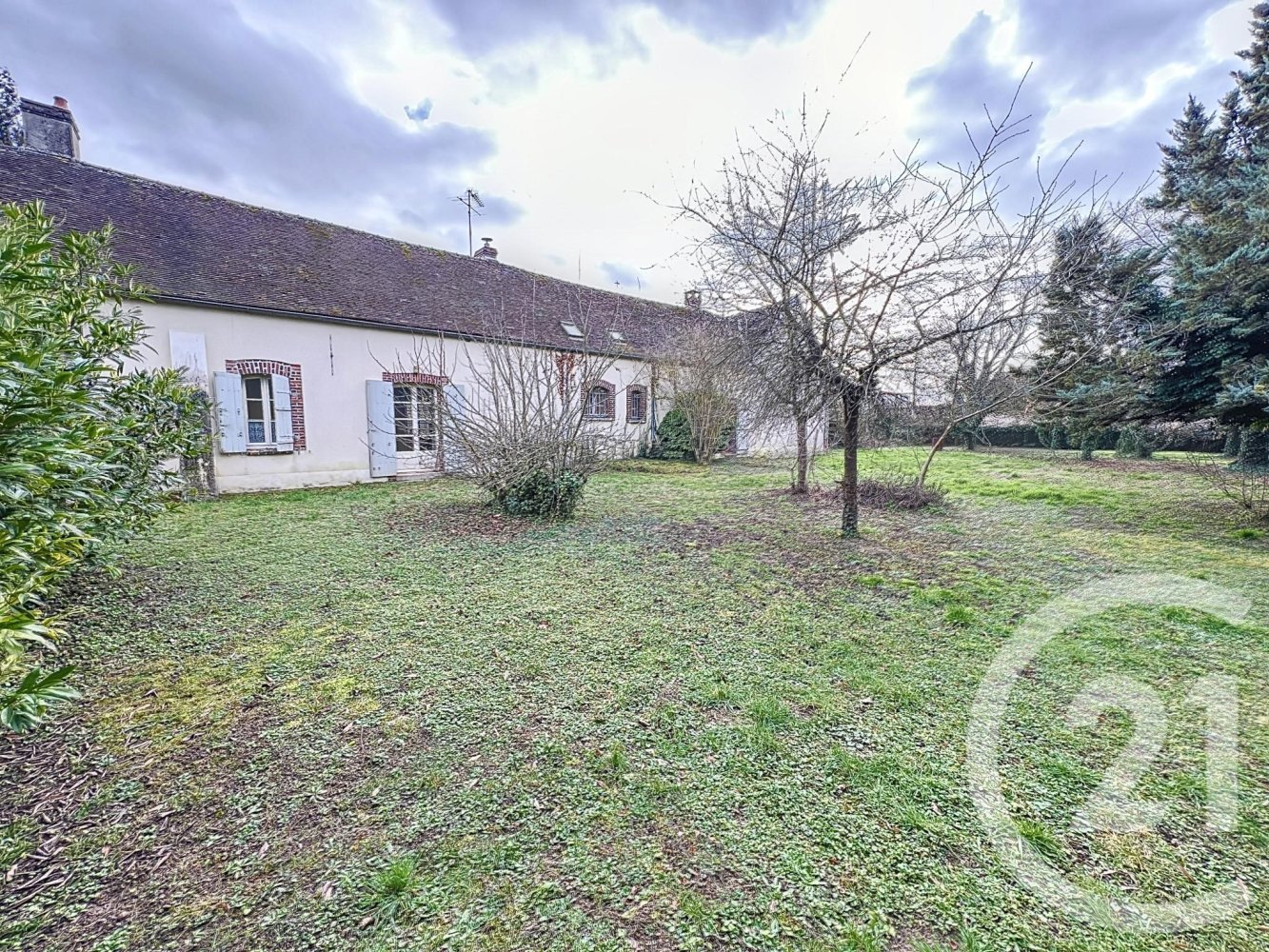4 bedrooms House in Gumery, France No. 82170