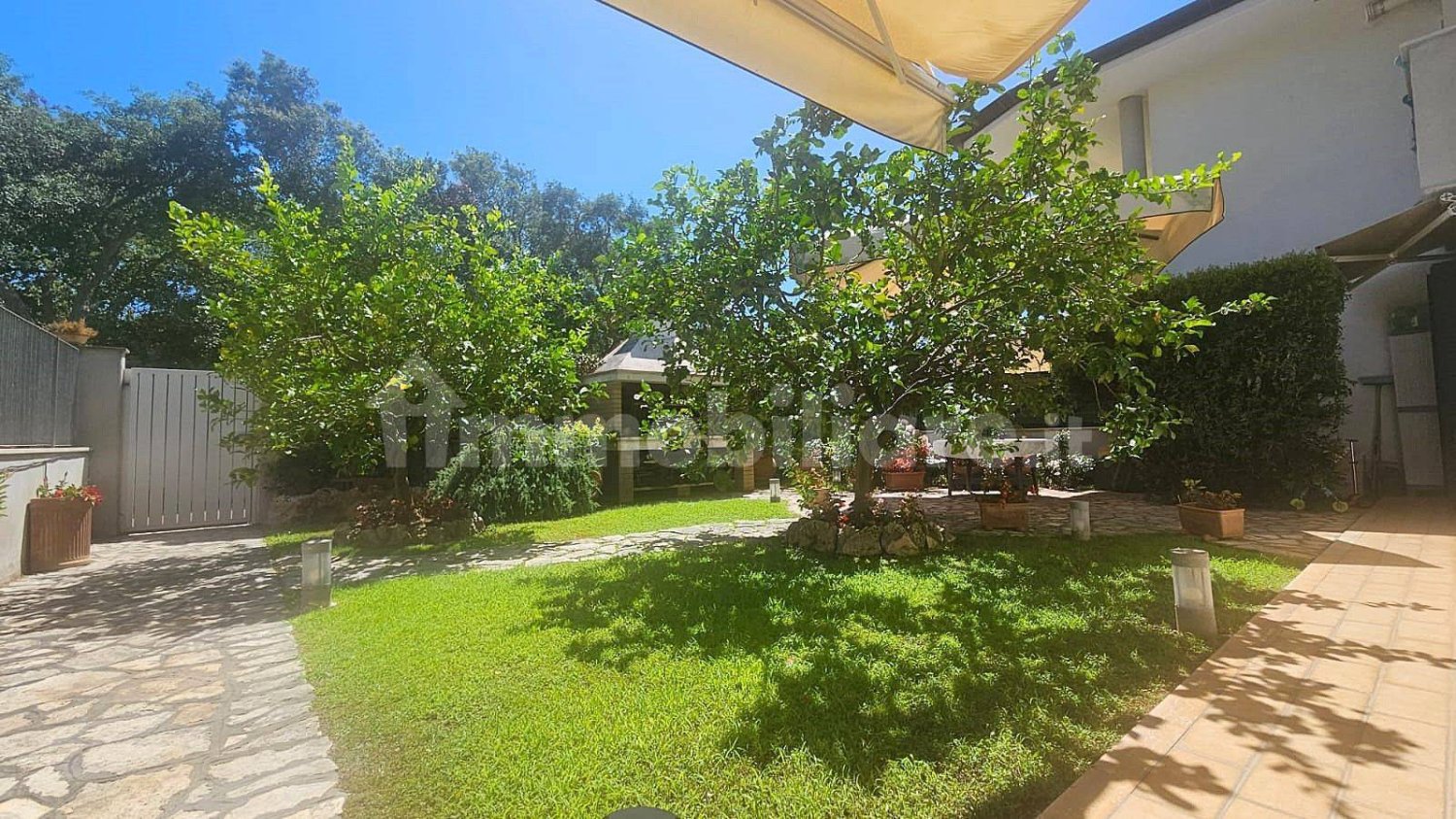 3 bedrooms House in Sabaudia, Italy No. 293183