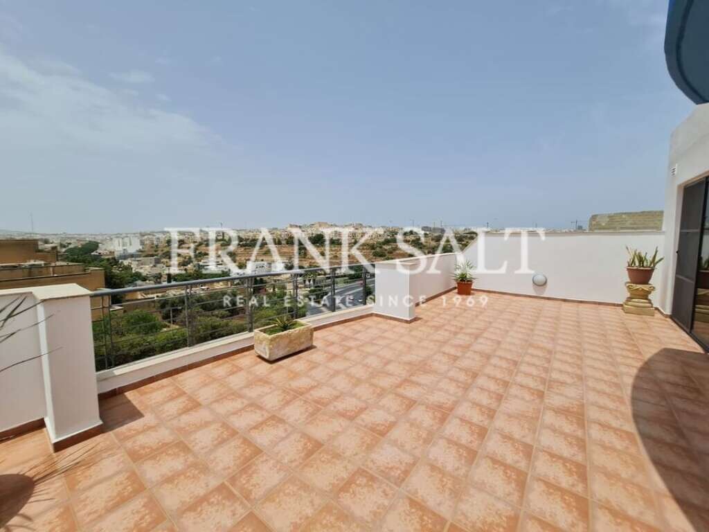 Пентхаус с 2 спальнями в Мсида, Мальта № 10088