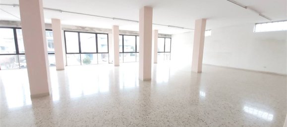 200m² Commercial property in Cerea, Italy No. 119190 7