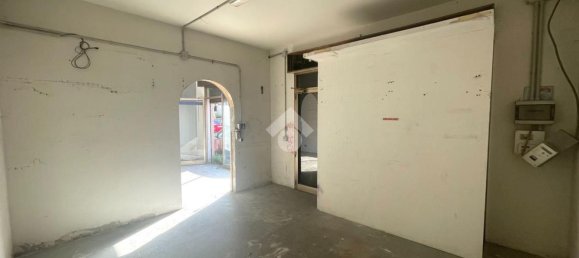 36m² Commercial property in Venice, Italy No. 331828 4