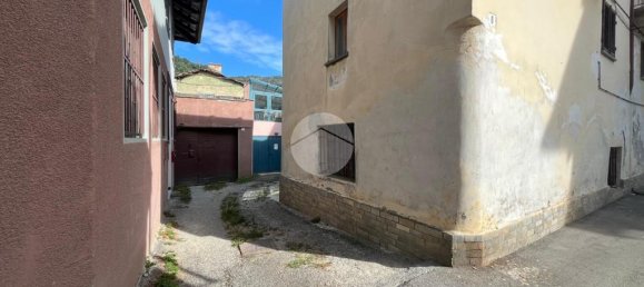 Apartamento de 2 dormitorios en Barge, Italy No. 287110 3