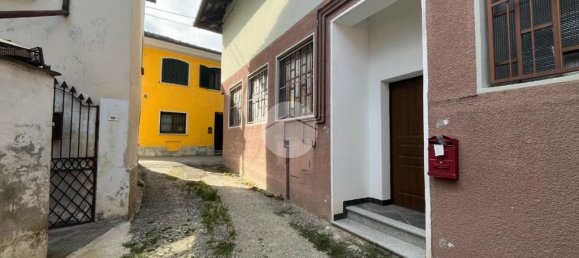Apartamento de 2 dormitorios en Barge, Italy No. 287110 15