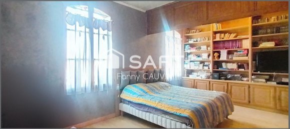 3 bedrooms Castles in La Rue-Saint-Pierre, France No. 349082 8