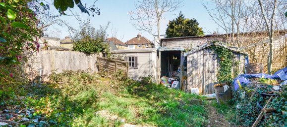 3 bedrooms House in Watford, United Kingdom No. 1852 25