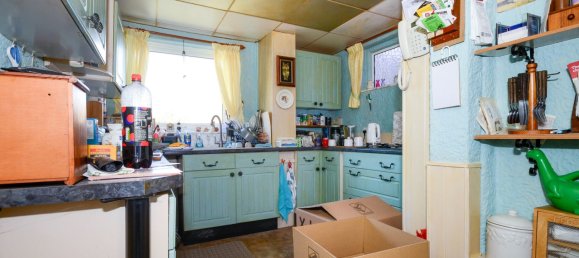 3 bedrooms House in Watford, United Kingdom No. 1852 2