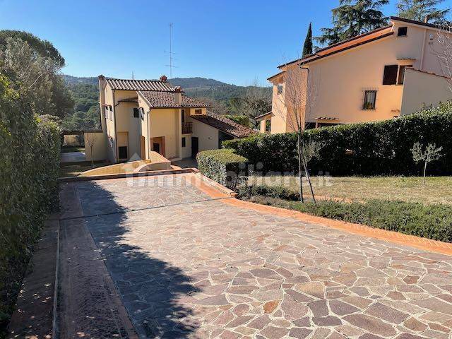 4 bedrooms Villa in Impruneta, Italy No. 201093