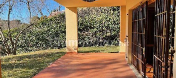4 bedrooms Villa in Impruneta, Italy No. 201093 10