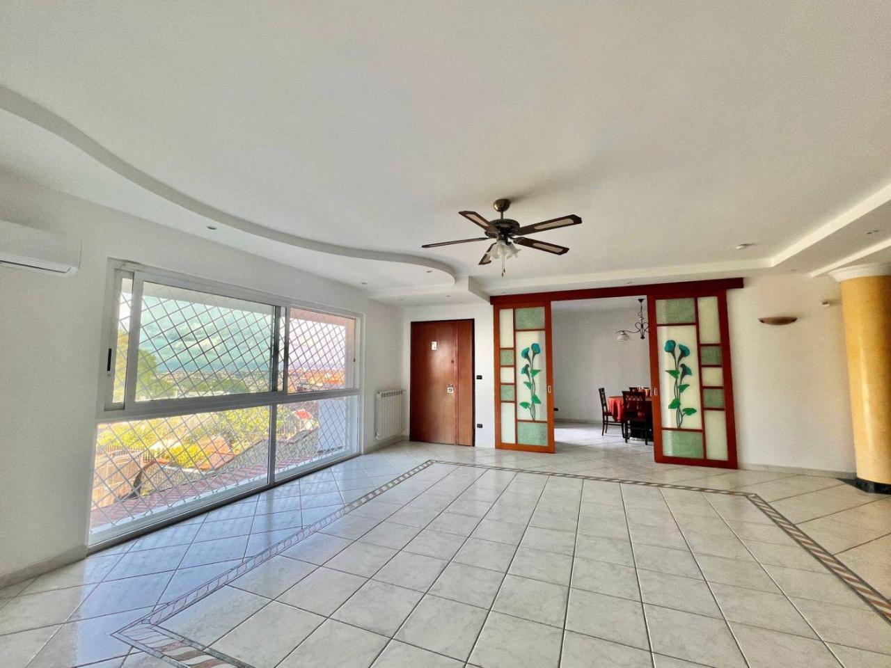 7-salle Appartement à Pozzuoli, Italy No. 19345