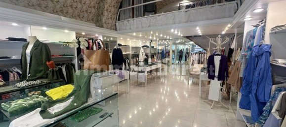 1-salle Propriété commerciale à Bari, Italy No. 236563 9