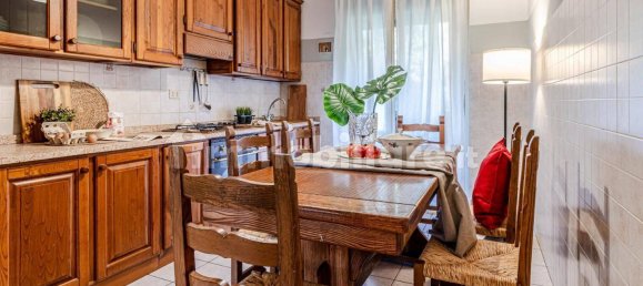 3 bedrooms Apartment in Volterra, Italy No. 51238 6