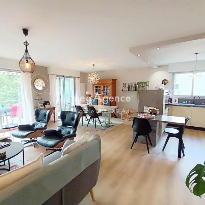 3 غرف نوم شقة في Cholet, France رقم 328206