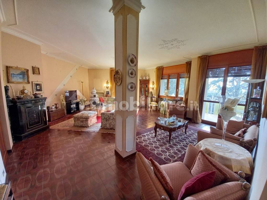 3 bedrooms Apartment in Turin, Italy No. 13602