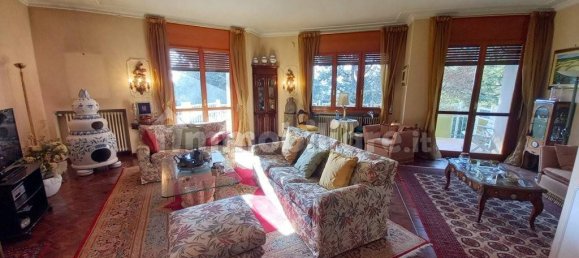 3 bedrooms Apartment in Turin, Italy No. 13602 3