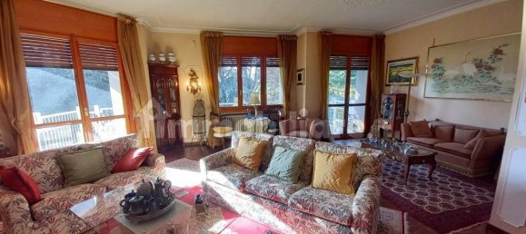 3 bedrooms Apartment in Turin, Italy No. 13602 6