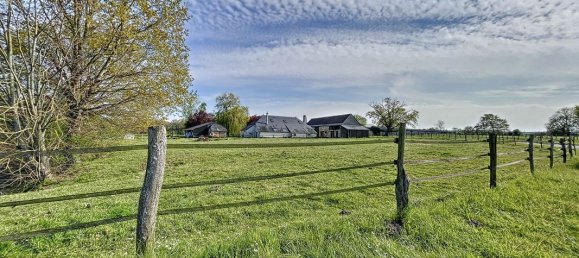 Casa de 5 dormitorios en Chateau-la-Valliere, France No. 54117 19