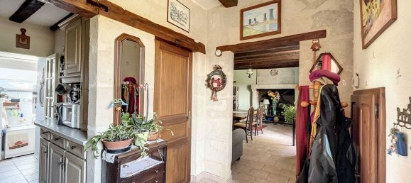 Casa de 5 dormitorios en Chateau-la-Valliere, France No. 54117 2