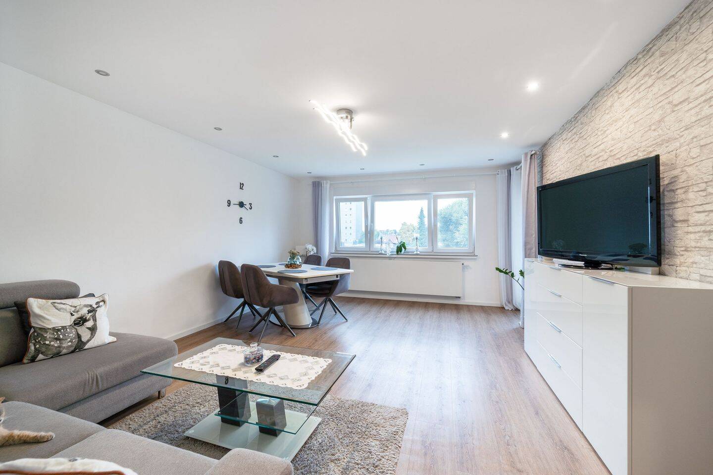 Apartamento de 3 dormitorios en Bielefeld, Germany No. 288241