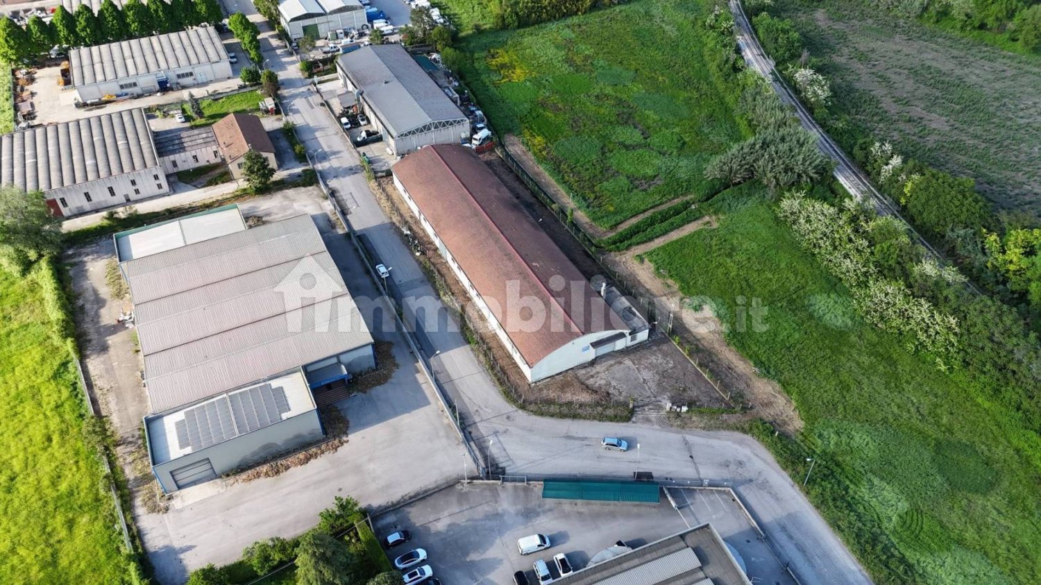 1898m² Warehouse in Terni, Italy No. 353874