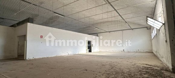 Almacén en Terni, Italy 1898 m² No. 353874 4