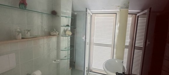 2 Schlafzimmer Doppelhaus in Vallecrosia, Italy, Nr. 300290 15