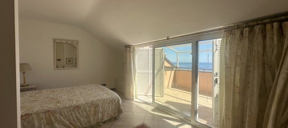 2 Schlafzimmer Doppelhaus in Vallecrosia, Italy, Nr. 300290 12