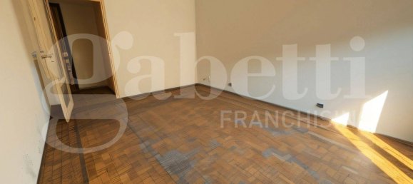 2 bedrooms Apartment in Turin, Italy No. 262254 7