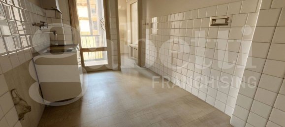 2 bedrooms Apartment in Turin, Italy No. 262254 18