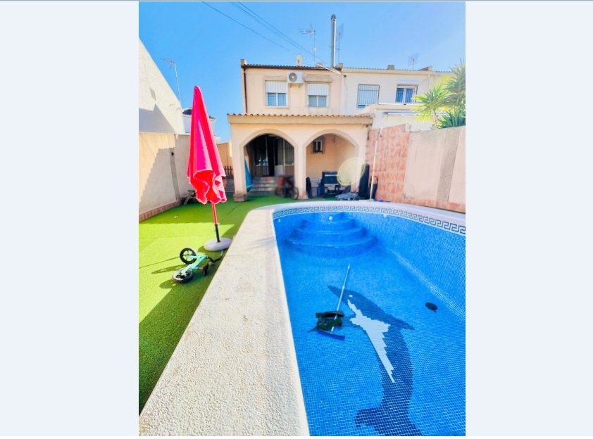 3 bedrooms Townhouse in Torrevieja, Spain No. 285176
