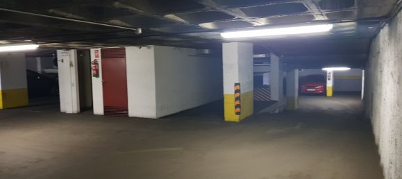 Garage à Madrid, Spain No. 114136 2