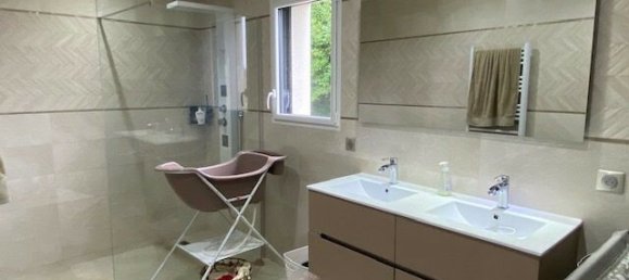 4 chambres Maison à Ille-et-Vilaine, France No. 361108 2