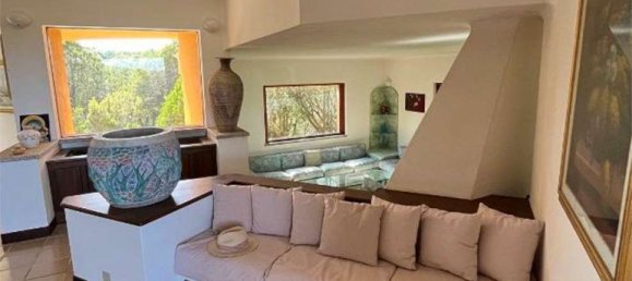 5 bedrooms Villa in Palau, Italy No. 19384 19