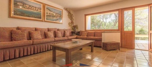 5 bedrooms Villa in Palau, Italy No. 19384 10