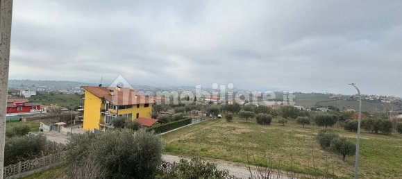 Casa de 4 dormitorios en Ancarano, Italy No. 174554 76