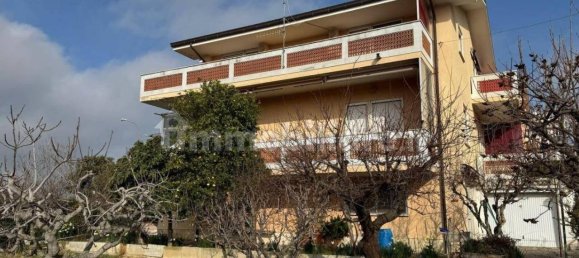 Casa de 4 dormitorios en Ancarano, Italy No. 174554 7