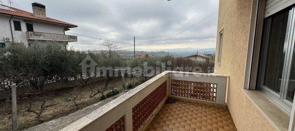 Casa de 4 dormitorios en Ancarano, Italy No. 174554 58