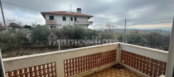 Casa de 4 dormitorios en Ancarano, Italy No. 174554 62