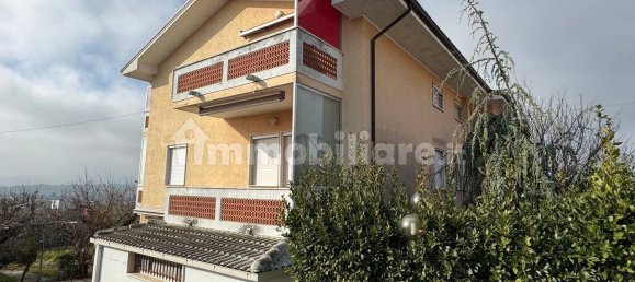 Casa de 4 dormitorios en Ancarano, Italy No. 174554 2