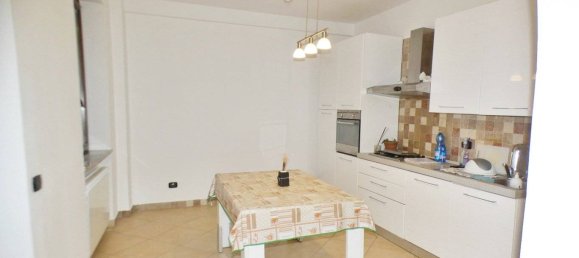3 bedrooms Apartment in Sesto Calende, Italy No. 161017 4