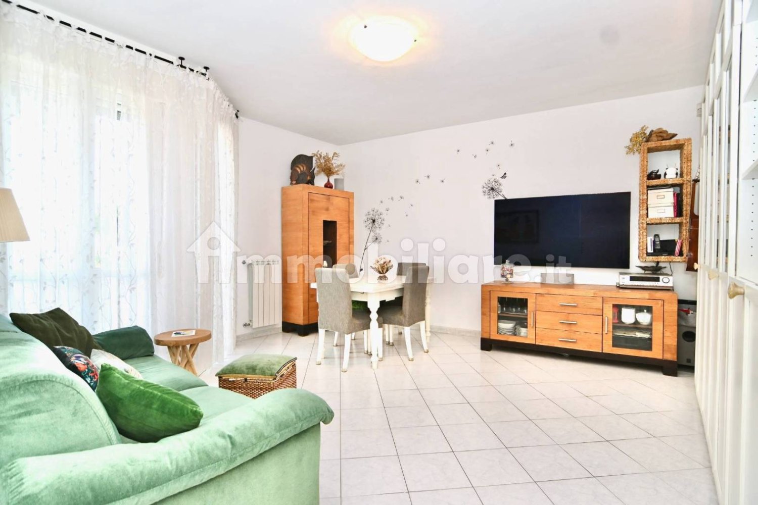 Apartamento de 2 dormitorios en Pregnana Milanese, Italy No. 382235