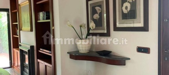 3 bedrooms House in Carrara, Italy No. 189026 4