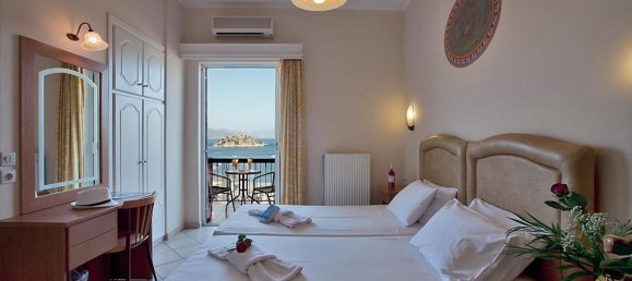 1450 m² adosado en venta en Argolis, Peloponnese, Peloponnese, Western Greece and the Ionian, Greece № 4711 10