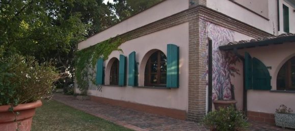 6 rooms Villa in Peccioli, Italy No. 155249 4