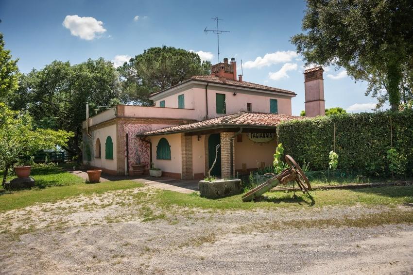 6 rooms Villa in Peccioli, Italy No. 155249