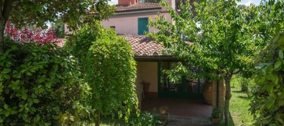 6 rooms Villa in Peccioli, Italy No. 155249 5