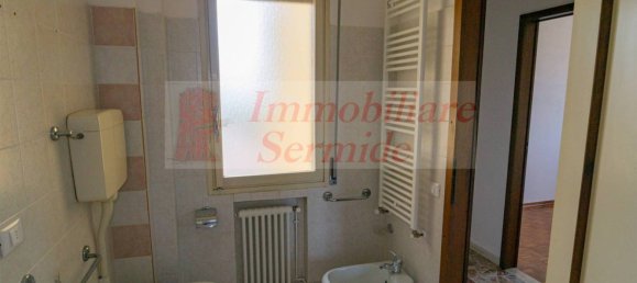 2 bedrooms Apartment in Sermide e Felonica, Italy No. 85487 12