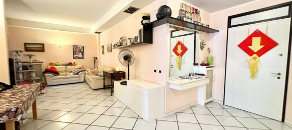 4 bedrooms Apartment in Montegranaro, Italy No. 352264 2